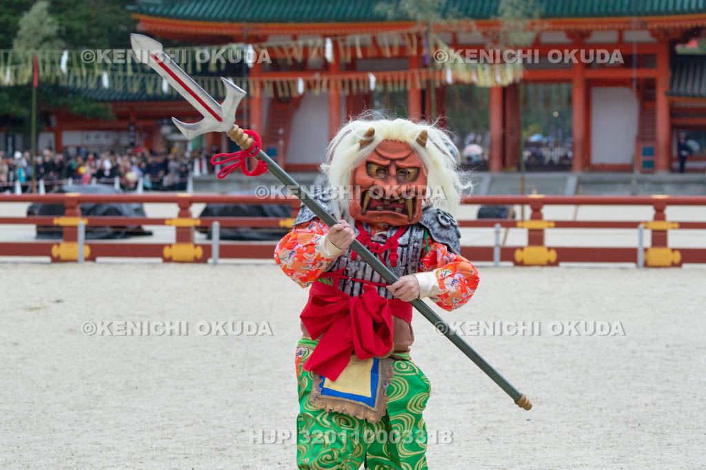 京都府　平安神宮節分祭　鬼の舞