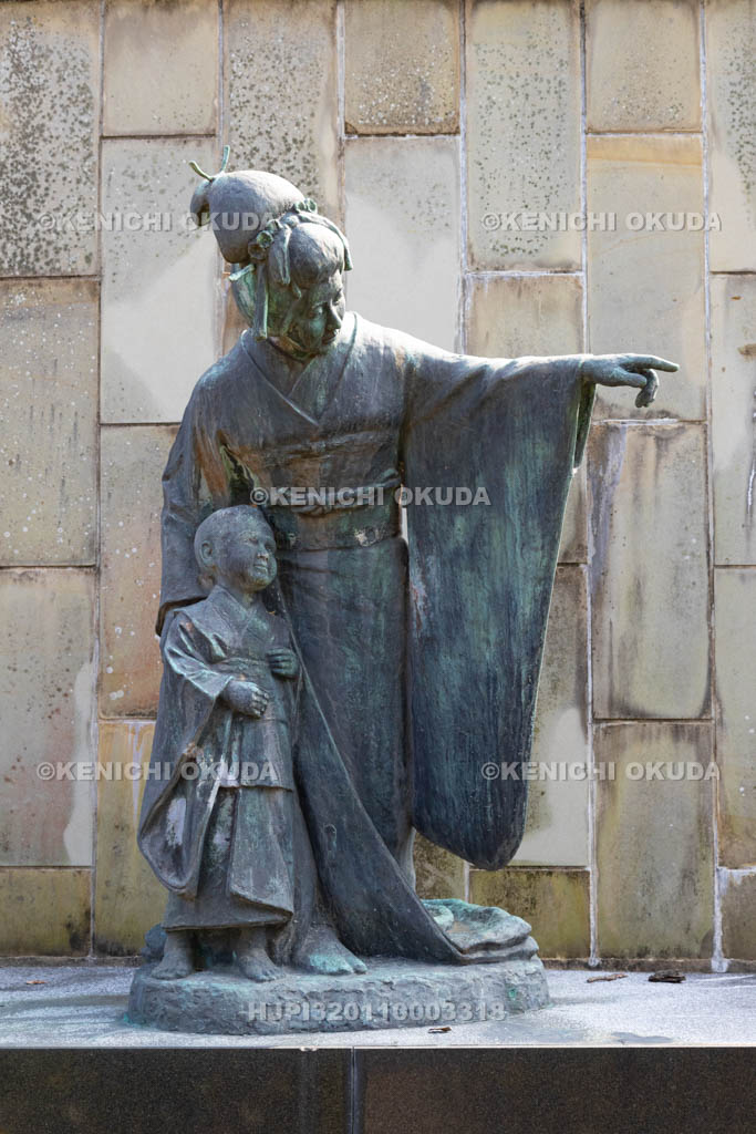 長崎県 グラバー園 三浦環の像