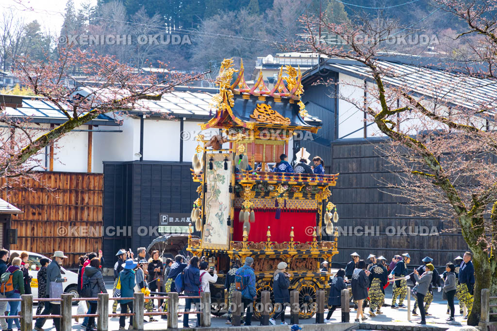 岐阜県 春の高山祭 麒麟台