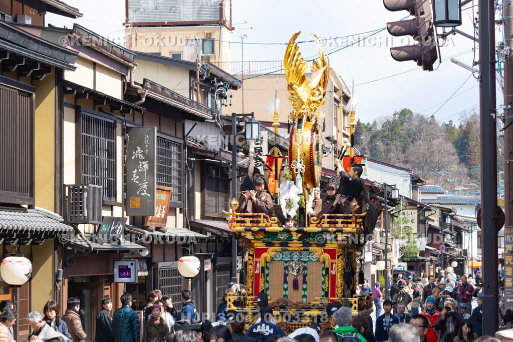 岐阜県　春の高山祭　神楽台　