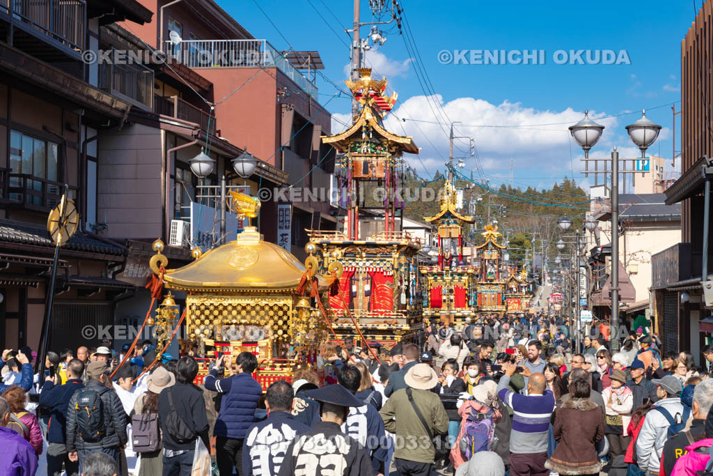 岐阜県　春の高山祭　神輿と屋台　