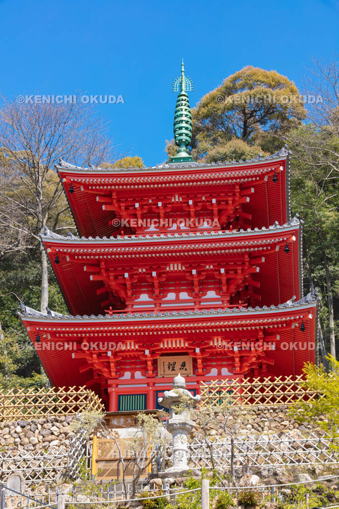 岐阜県　岐阜公園　三重塔