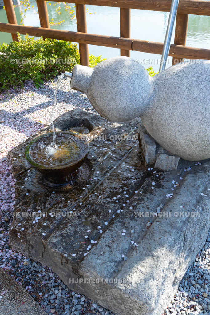 岐阜県　墨俣城　出世の泉