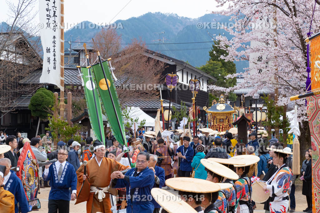 岐阜県　古川祭　神輿行列