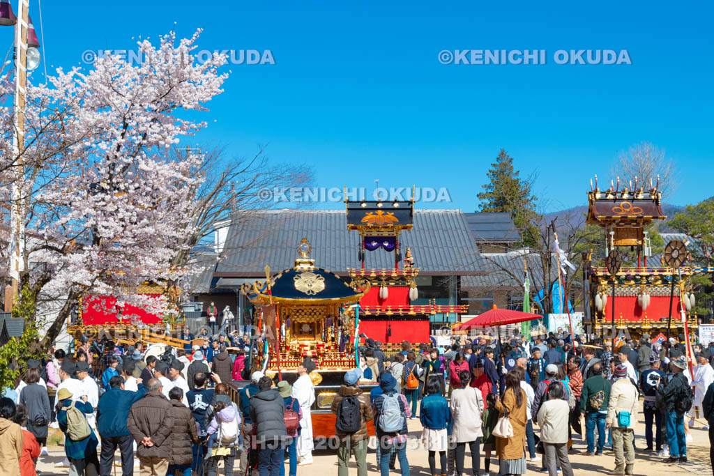 岐阜県　古川祭　神輿と屋台