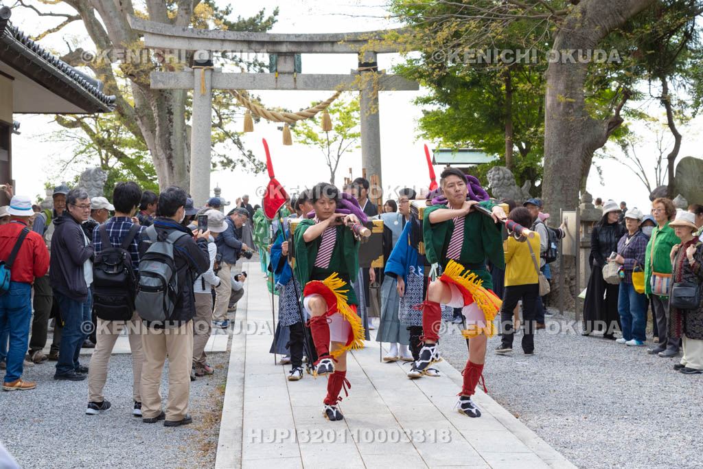 滋賀県　鍋冠祭　先箱