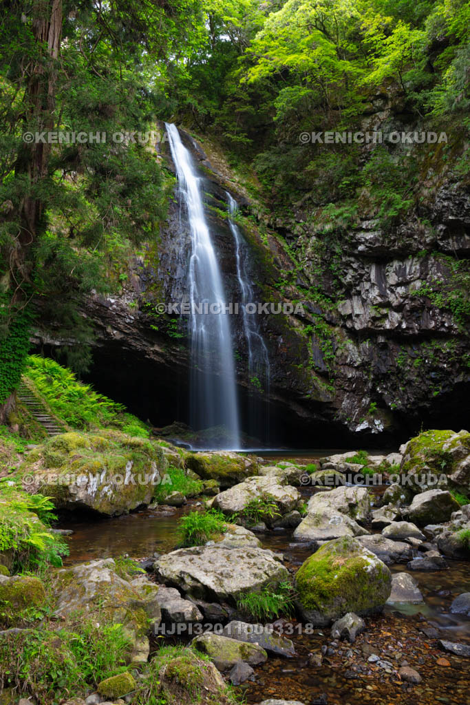 島根県　龍頭ヶ滝　雄滝