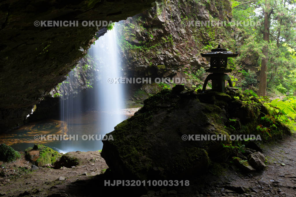 島根県　龍頭ヶ滝　雄滝