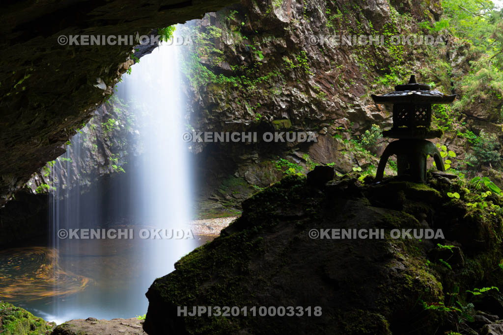 島根県　龍頭ヶ滝　雄滝