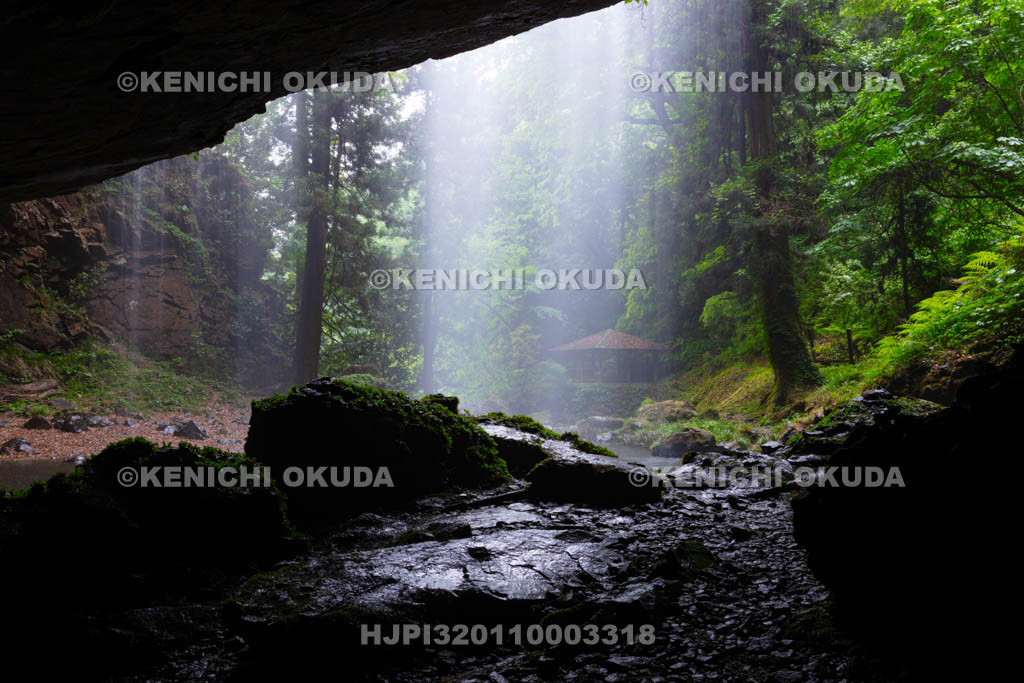 島根県　龍頭ヶ滝　雄滝