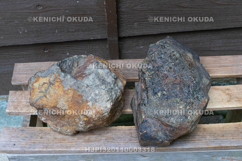 島根県　石見銀山の鉱石　