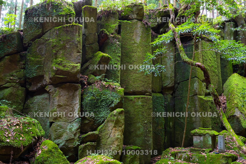 三重県 藤原千方伝説地 千方窟