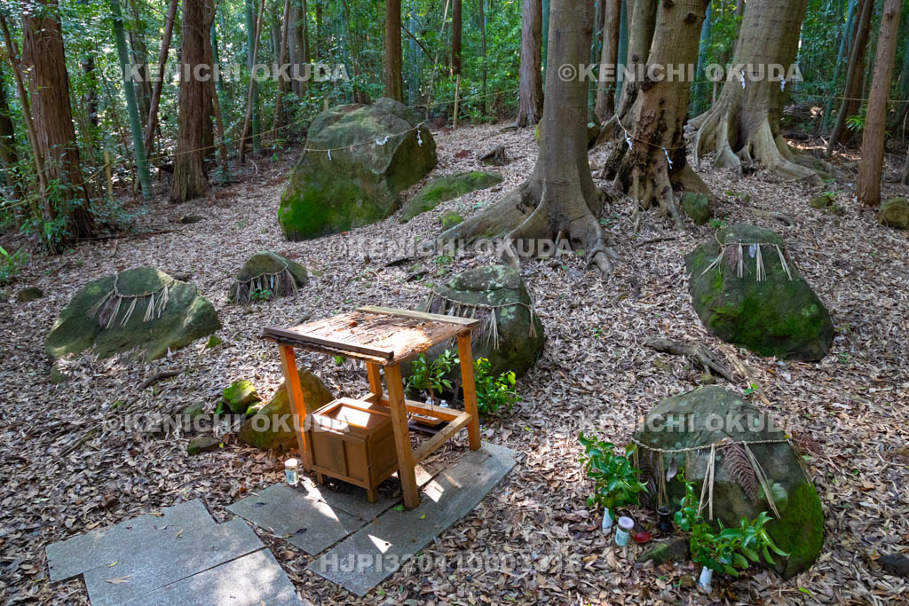 三重県　上之郷の石神