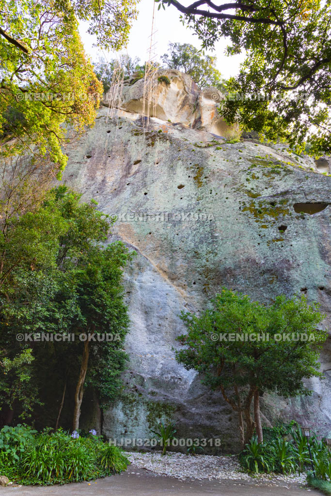 三重県　花の窟神社　花の窟