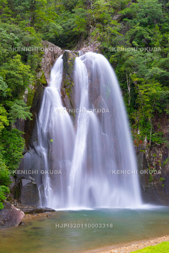 三重県　飛雪の滝