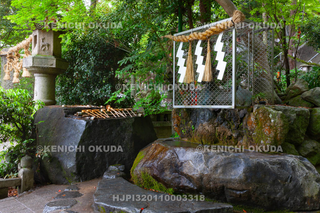 大阪府　枚岡神社　手水所