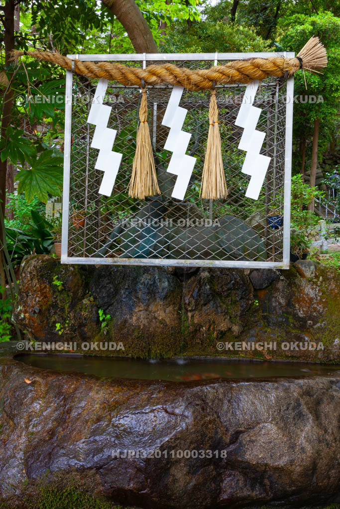 大阪府　枚岡神社　手水所