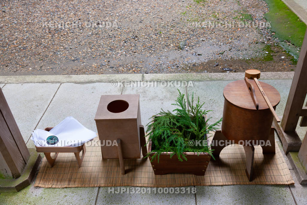 大阪府　枚岡神社　手水用具