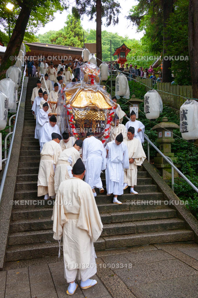 大阪府　枚岡神社　秋郷祭　神幸行列神輿渡御