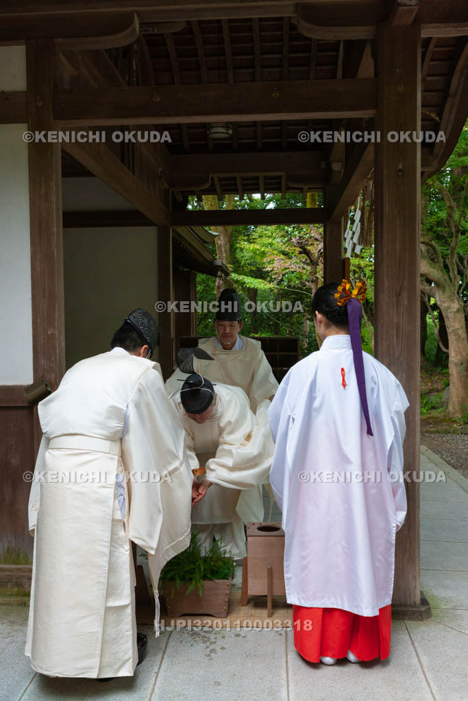 大阪府　枚岡神社　手水の儀