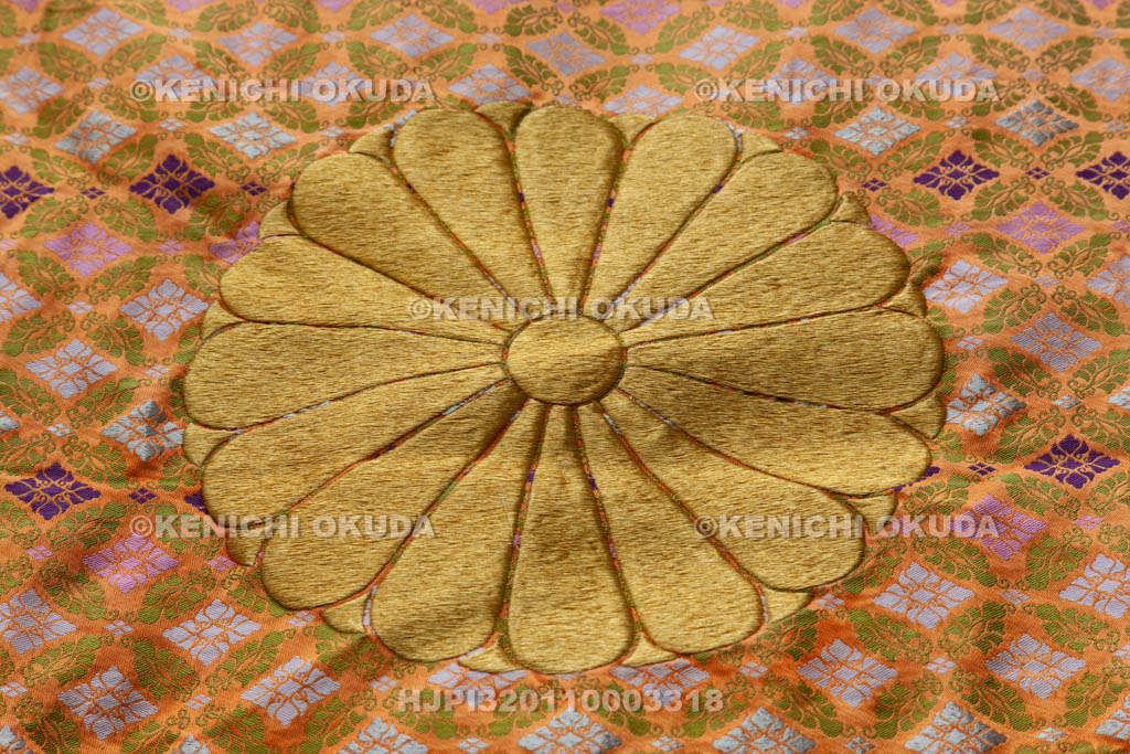 大阪府　菊花紋章の幟