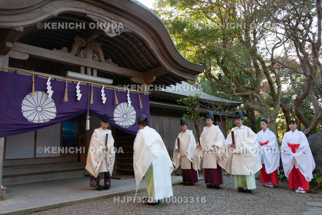 大阪府　枚岡神社　対揖