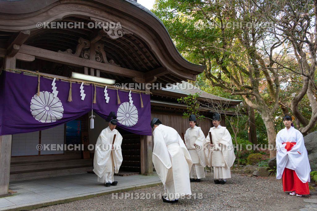 大阪府　枚岡神社　対揖