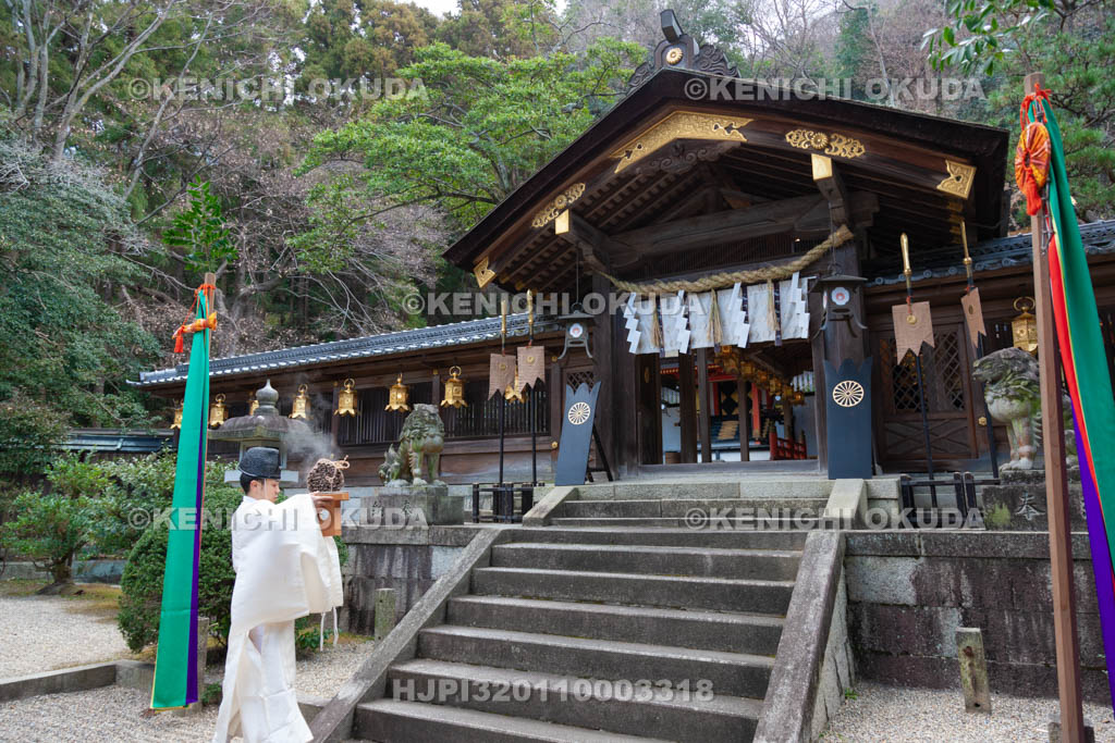 大阪府　枚岡神社　粥占神事