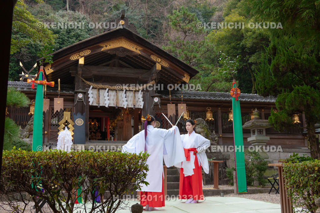 大阪府　枚岡神社　神楽奉奏