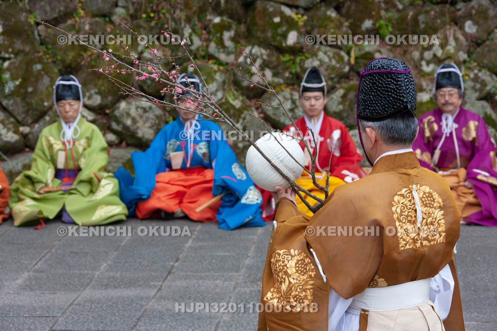 大阪府　枚岡神社　蹴鞠奉納