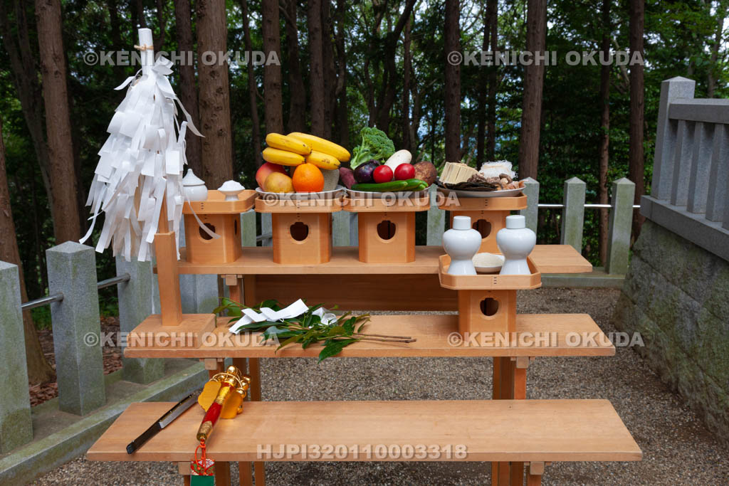 大阪府　枚岡神社　神津嶽本宮例祭　祭壇