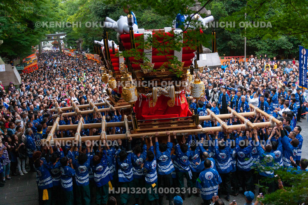 大阪府　枚岡神社　秋郷祭　太鼓台中担　差し上げ