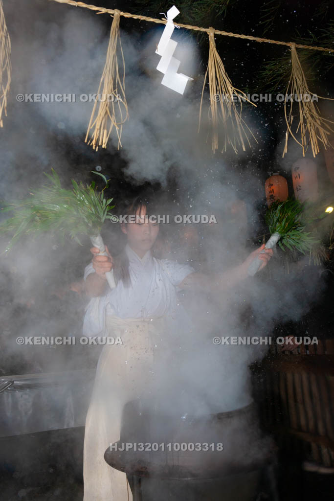 大阪府　枚岡神社　節分祭　湯神楽