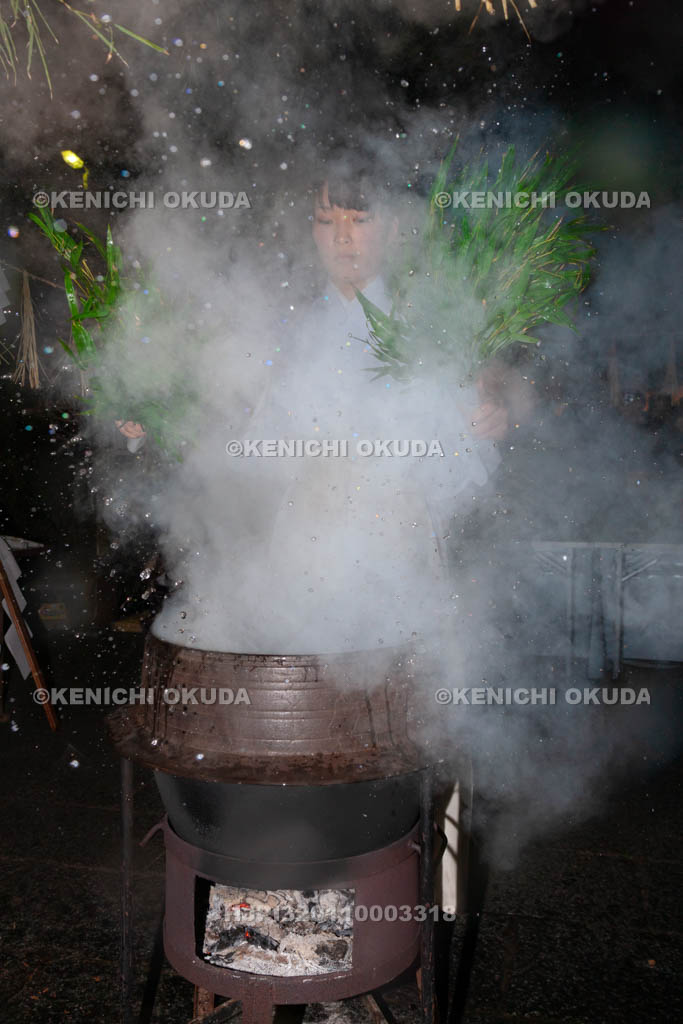 大阪府　枚岡神社　節分祭　湯神楽