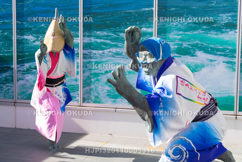 徳島県　徳島阿波おどり空港　阿波踊り像