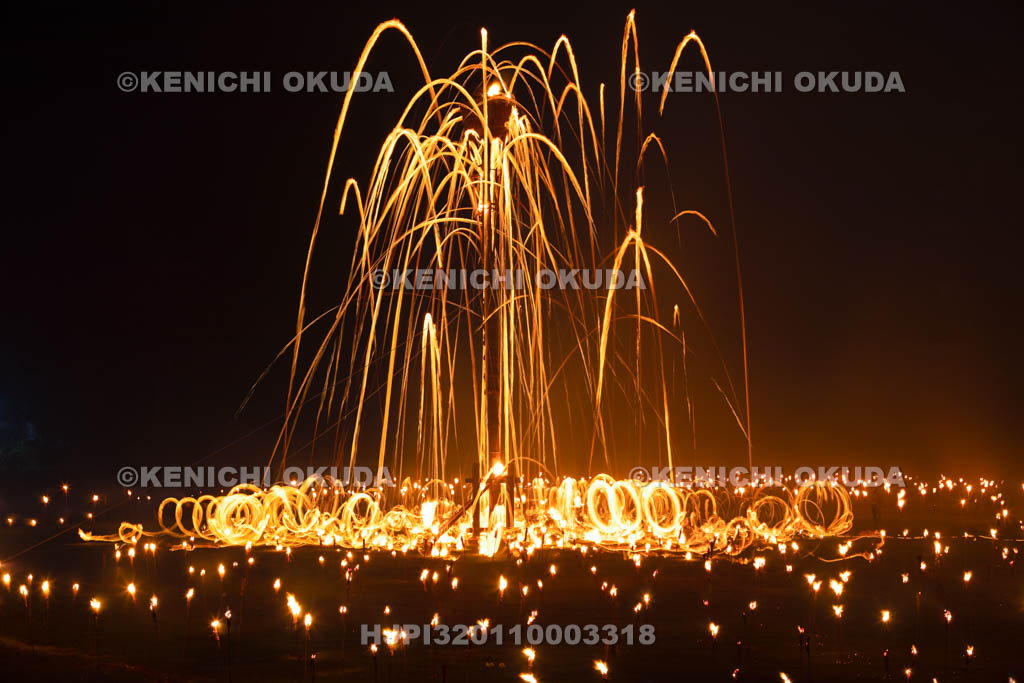 京都府　花背の松上げ