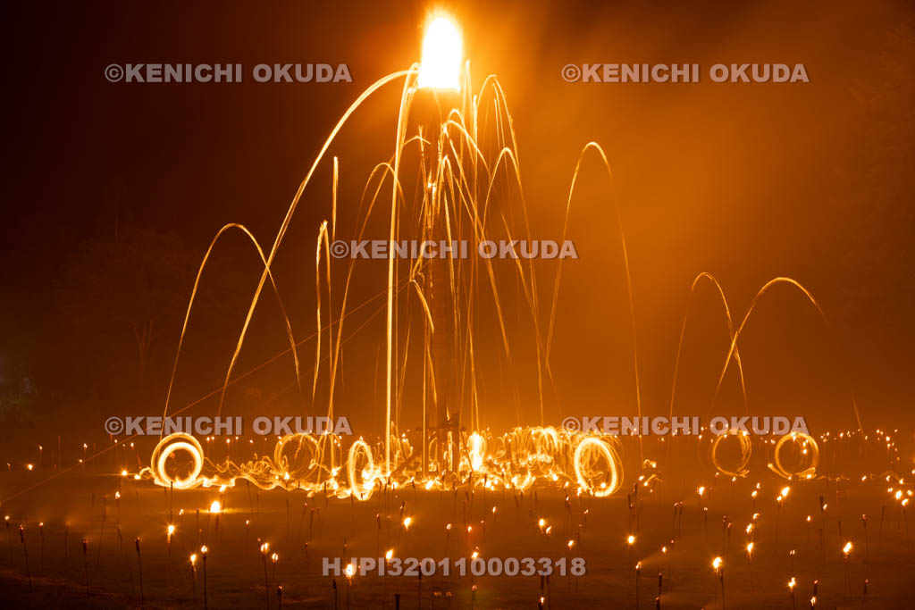 京都府　花背の松上げ