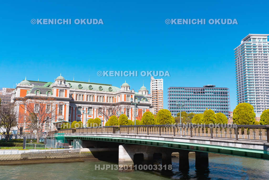 大阪府　栴檀木橋と中央公会堂