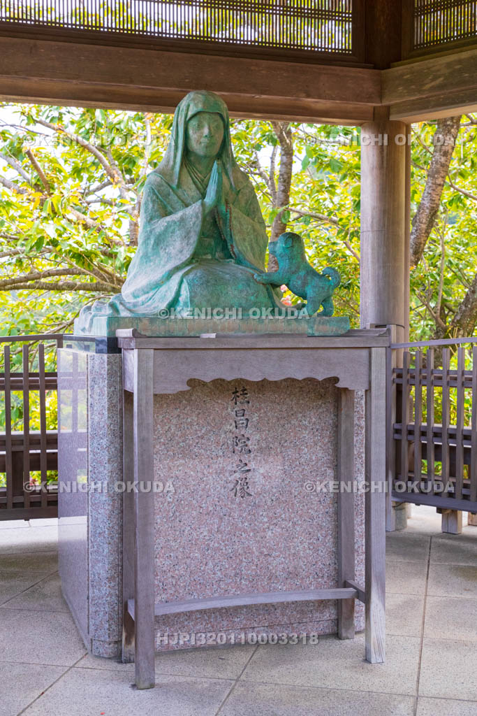 京都府　善峯寺　桂昌院の像