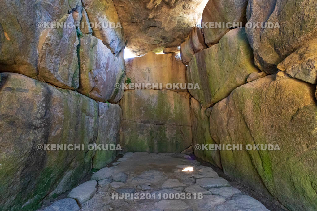 奈良県　明日香村　石舞台古墳　石室内部