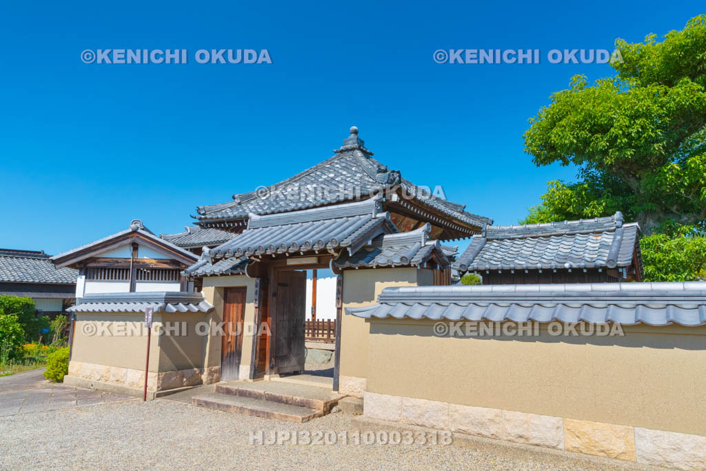 奈良県　明日香村　飛鳥寺　安居院の門