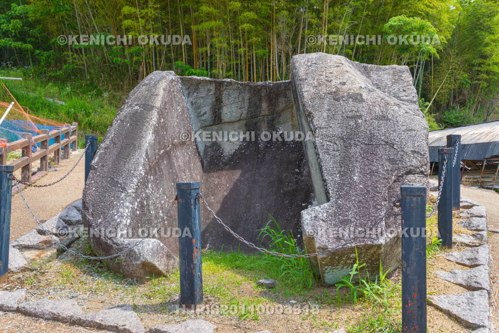 奈良県　明日香村　鬼の雪隠