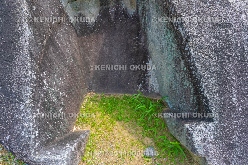 奈良県　明日香村　鬼の雪隠