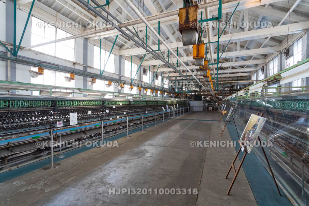 群馬県　富岡製糸場　製糸所内部