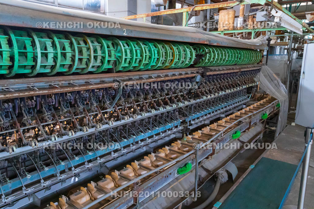 群馬県　富岡製糸場　製糸所　ニッサンHR型自動繰糸機