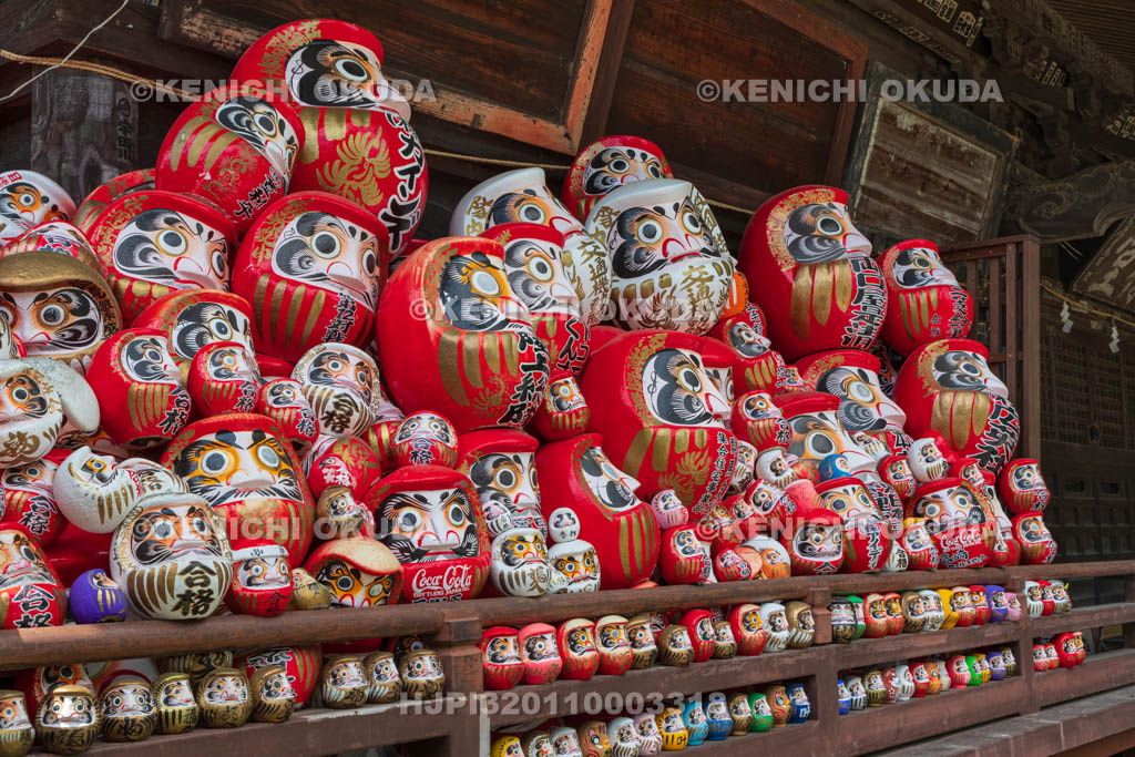 群馬県　達磨寺　霊符堂（本堂）のダルマ