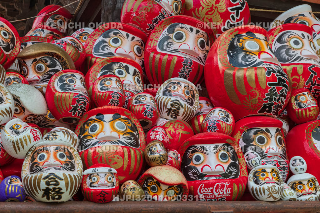 群馬県　達磨寺　霊符堂（本堂）のダルマ
