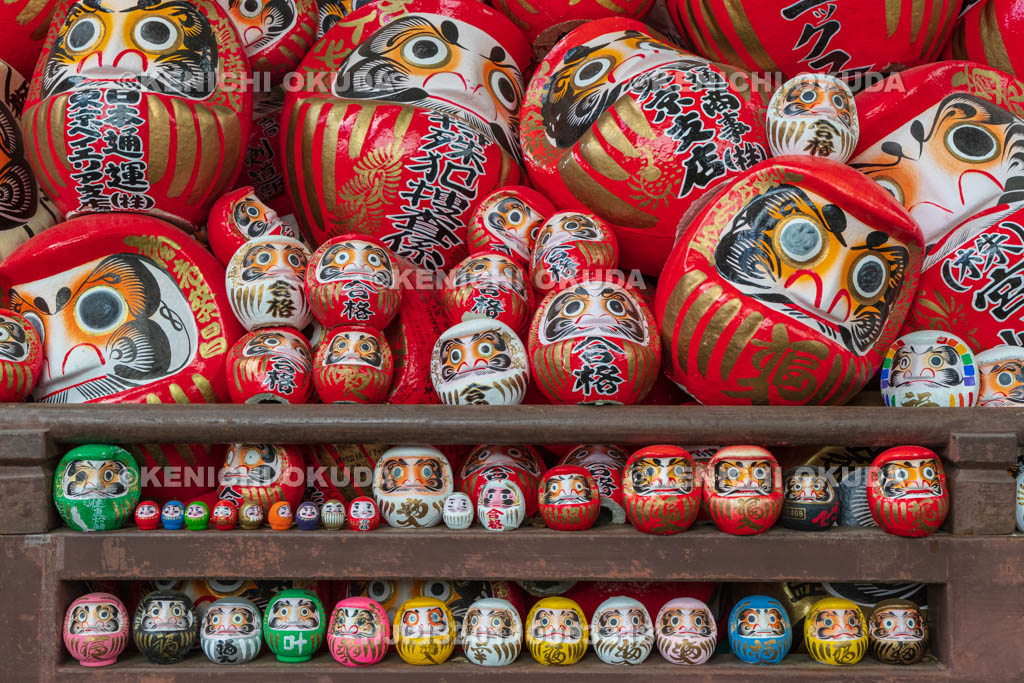 群馬県　達磨寺　霊符堂（本堂）のダルマ
