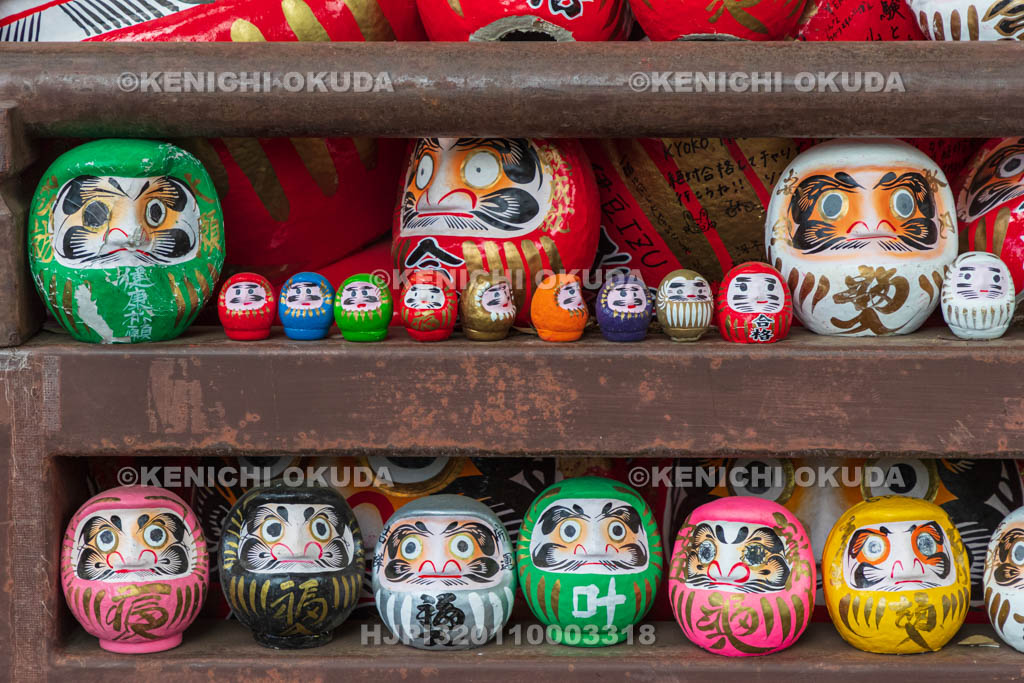 群馬県　達磨寺　霊符堂（本堂）のダルマ