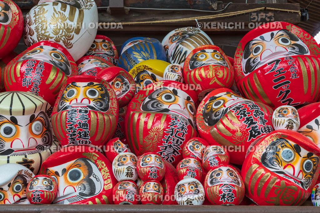 群馬県　達磨寺　霊符堂（本堂）のダルマ